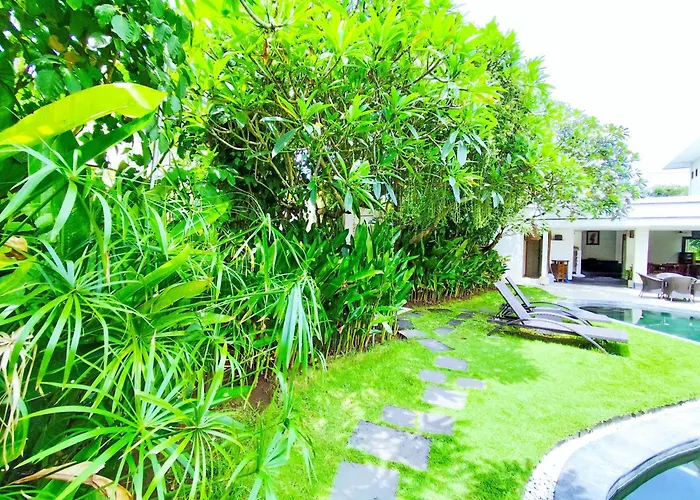 Diana Bali 14 Bedrooms Villa *